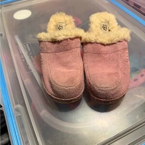 UGG Kids Pink Suede wooden clogs